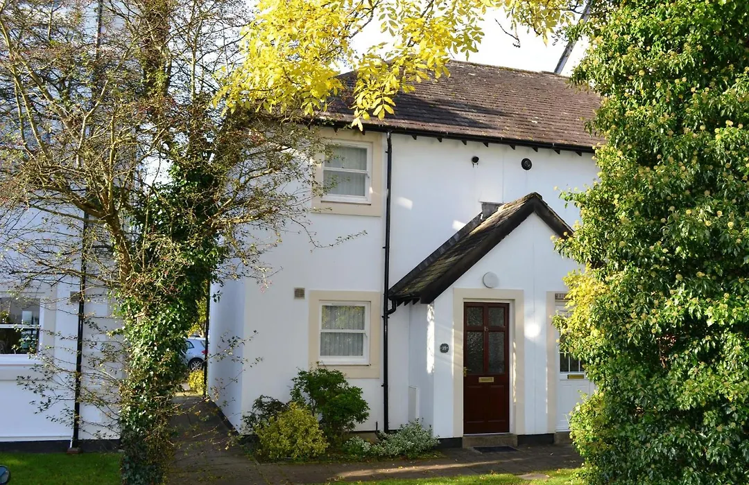 18 Elm Court-1